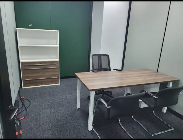 70.50M² OFFICE TO LET IN BEDFORDVIEW